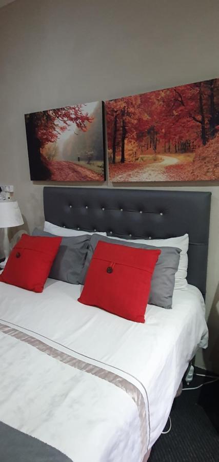 Garden Corner Guesthouse Beaufort West Ngoại thất bức ảnh
