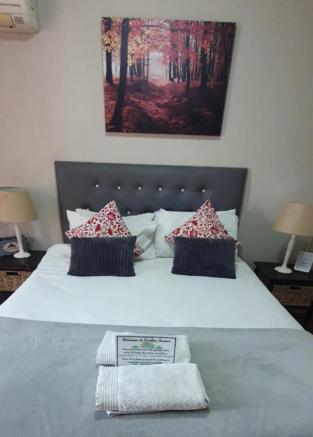 Garden Corner Guesthouse Beaufort West Ngoại thất bức ảnh
