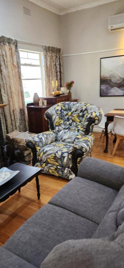 Garden Corner Guesthouse Beaufort West Ngoại thất bức ảnh