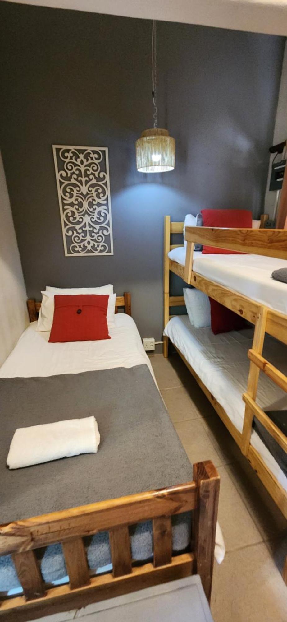 Garden Corner Guesthouse Beaufort West Ngoại thất bức ảnh